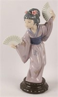 LLADRO PORCELAIN #4991 JAPANESE WITH FAN FIGURINE