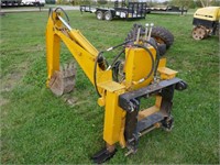 3 POINT BACKHOE ATTACHMENT WITH BUCKET