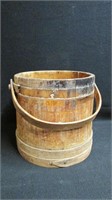 Wooden firkin with handle