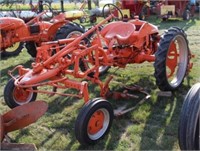 ALLIS CHALMERS 'G' TRACTOR WITH PLOW