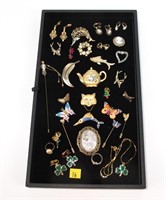 Lot, costume jewelry, mostly pins and earrings