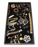 Lot, costume jewelry, jack knife and rosary