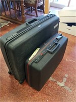 Set of 2 Delsey black suitcase