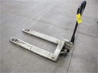 Crown 5,000 Lb Cap Hydraulic Pallet Jack