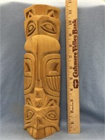 Carved wood totem, 11" long - imported      (m 36)