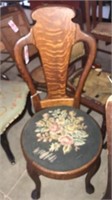 Floral round seat chair