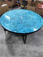 Round table, seashell design