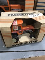 Pacesetter Allis-Chalmers tractor liquor bottle,