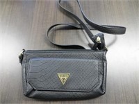 LADIES PURSE "GUESS" (NOT CONFIRMED)