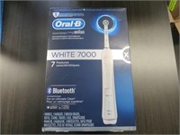 ORAL-B WHITE 7000 TOOTHBRUSH