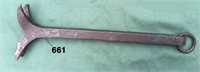 Scarce timber scriber for scribing two logs