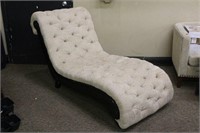 Tufted Chaise Lounge