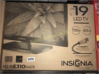 INSIGNIA $130 RETAIL 19" LED TV