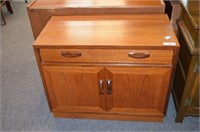 MID CENTURY G PLAN CABINET WITH 1 DRAWER AND 2