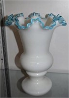 Vtg Felton Milk Glass Vase w/ Ruffled Edge