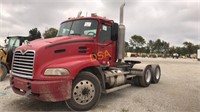 2004 Mack Vision Day Cay Truck Truck Tractor,