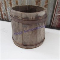 Small round wood bucket