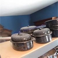Roast pans, enemal kettle- bottom shelf