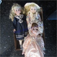3-Porcelin dolls