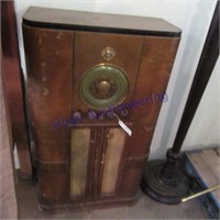 Old floor radio