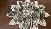 SELECTION OF ANTIQUE SPOONS AND SERVING FLATWARE