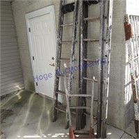2 Wood extenstion ladders & feed cart