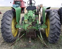 1963 JD 4010 Tractor, not running/parts tractor (view 4)