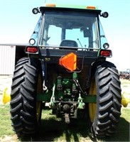 1990 JD 4455 Tractor (view 3)