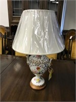 Porcelain lamp