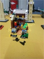 Lego Elf toy makers