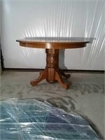 Oak Round Dining Room Table