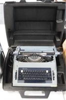 Royal Electric Type Writer w/ Case