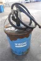 Exxon Oil Lube w/ Hand Pump