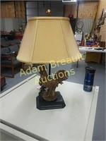 Rooster themed decorative lamp