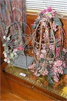 Hanging Candle Holder & Floral Arrangement