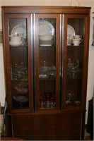 Bassett Lighted China Hutch with Glass