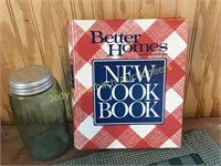 Better Homes & Garden New Cook Book