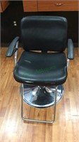 Professional hair salon arm chair, with