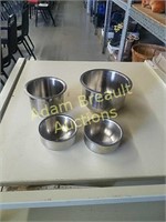 4 West Bend stainless steel mixing bowls