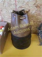 14" Old Leather Bay bag / golf ball holder