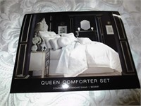 J-queen New York Queen Bed Set
