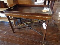 Wood Adjustable Table