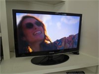 Samsung 32" T.v. - Works