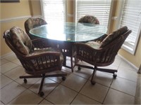 RATTAN BEVELED GLASS TOP KITCHEN TABLE and 4 CHAIR