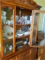 CONTENTS ONLY OF CHINA CABINET