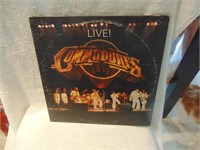 Commodores - Live
