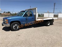 2000 Chevy C3500 Flatbed truck