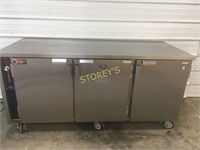 6'  AS NEW S/S Heated / Humidity Control Cabinet