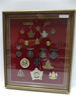 SHADOW BOX WWI & WWII BADGES & MEDALLIONS