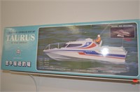 1/12 Taurus 30" Sport Fisherman R/C Boat